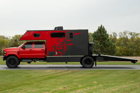 2021 Chevrolet Silverado 6500 Medium Duty 4x4 - Image 2