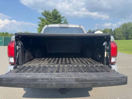 2018 Toyota Tacoma TRD Sport Double Cab 4x4 - Image 11