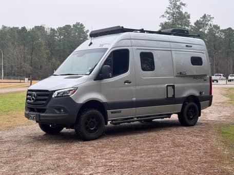 2023 Mercedes-Benz Sprinter 2500 Winnebago Revel 4x4 - Image 9