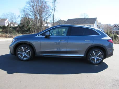 2023 Mercedes-Benz EQE350 4MATIC SUV - Image 11