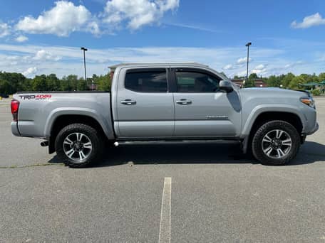 2018 Toyota Tacoma TRD Sport Double Cab 4x4 - Image 12