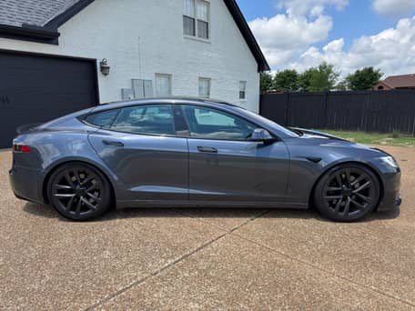 2021 Tesla Model S Plaid - Image 13