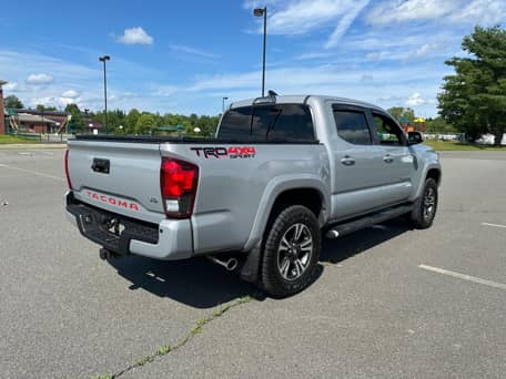 2018 Toyota Tacoma TRD Sport Double Cab 4x4 - Image 14