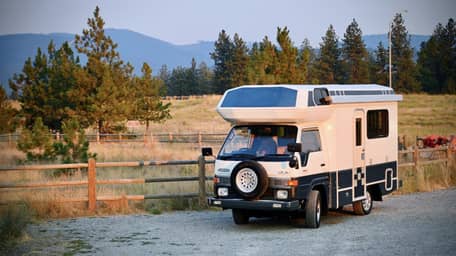 1990 Toyota HiAce HolidayAce 4x4 - Image 16