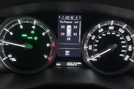 2021 Toyota Land Cruiser - Image 17