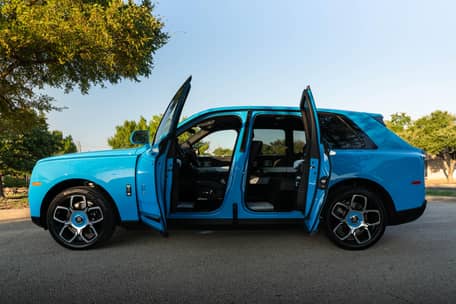 2022 Rolls-Royce Cullinan Black Badge - Image 18
