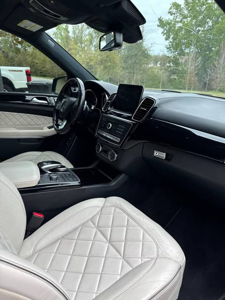 2017 Mercedes-Benz GLS 550 - Image 14