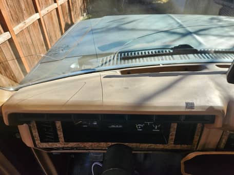 1986 Ford F-250 XLT Lariat 4x4 - Image 21