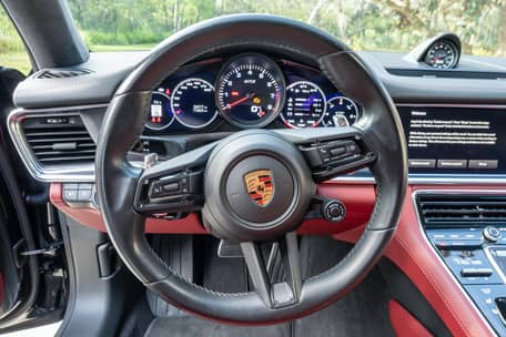 2022 Porsche Panamera GTS Sport Turismo - Image 21