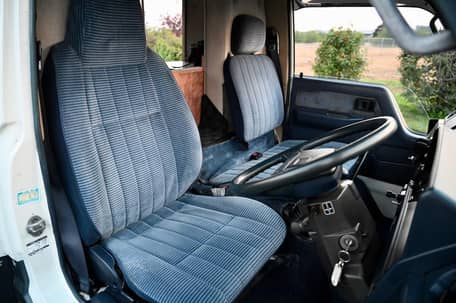 1990 Toyota HiAce HolidayAce 4x4 - Image 21