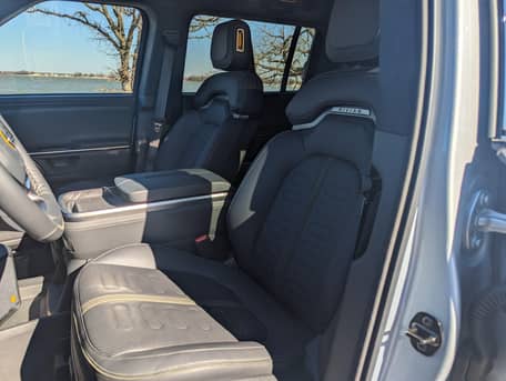 2023 Rivian R1S Adventure Edition - Image 22