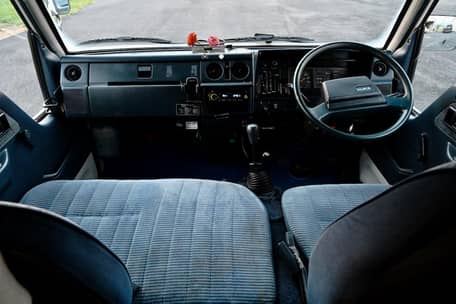 1990 Toyota HiAce HolidayAce 4x4 - Image 23