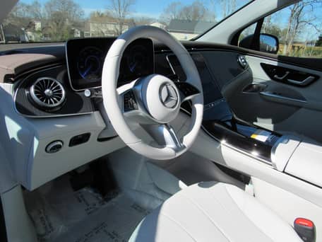 2023 Mercedes-Benz EQE350 4MATIC SUV - Image 25