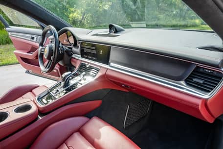 2022 Porsche Panamera GTS Sport Turismo - Image 21