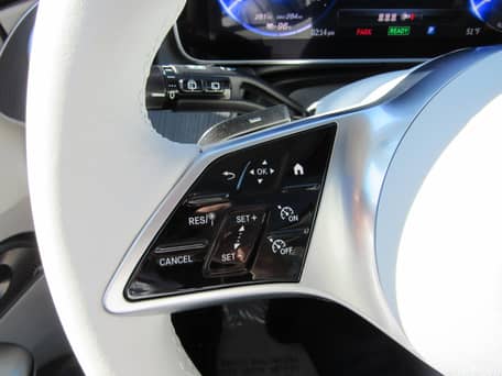 2023 Mercedes-Benz EQE350 4MATIC SUV - Image 26