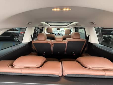 2025 Mercedes-Benz GLS 450 - Image 27