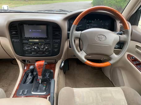 1998 Toyota Land Cruiser VX Limited - Image 30