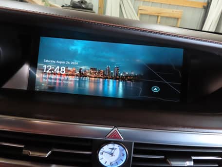 2020 Genesis G90 5.0 Ultimate - Image 30