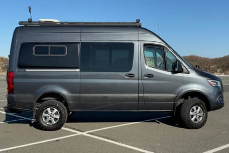 2019 Mercedes-Benz Sprinter 2500 4x4 - Image 4