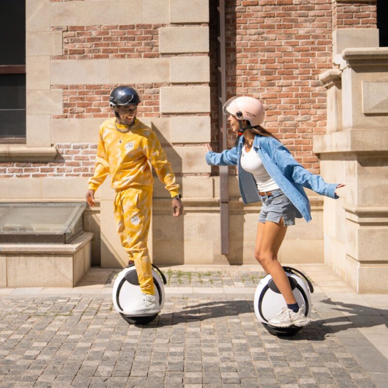 InMotion E20 Electric Unicycle - Image 4