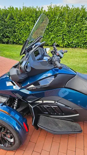 Can-Am Spyder RT - Image 4