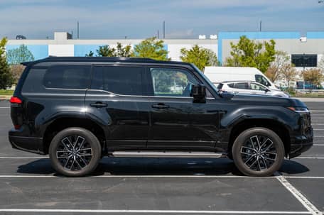 2024 Lexus GX 550 Premium+ - Image 4