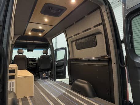 2019 Mercedes-Benz Sprinter 2500 4x4 - Image 32