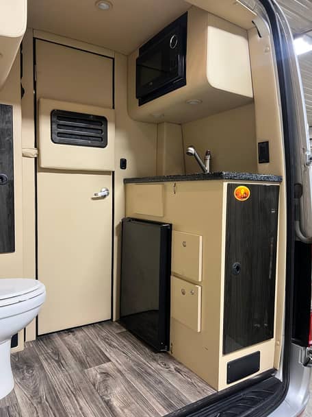 2020 Mercedes-Benz Sprinter 3500XD - Image 33