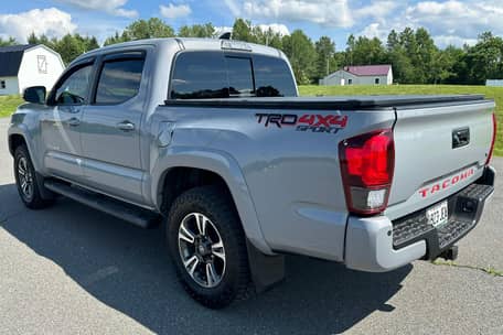 2018 Toyota Tacoma TRD Sport Double Cab 4x4 - Image 5