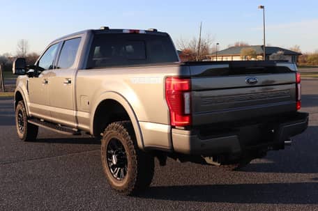 2022 Ford F-250 Super Duty Lariat Tremor 4x4 - Image 5