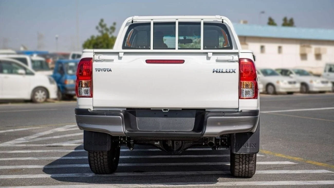 2023 Toyota Hilux 2.4L MED Option P Window Diesel - Image 6