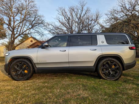 2023 Rivian R1S Adventure Edition - Image 7