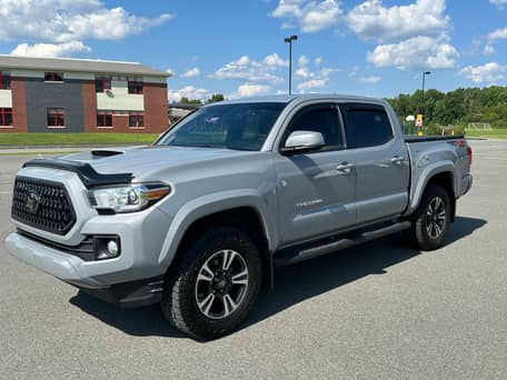 2018 Toyota Tacoma TRD Sport Double Cab 4x4 - Image 8