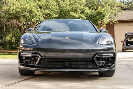 2022 Porsche Panamera GTS Sport Turismo - Image 9