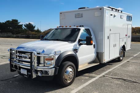 2010 Ford F-450 Super Duty 4x4 - Image 2