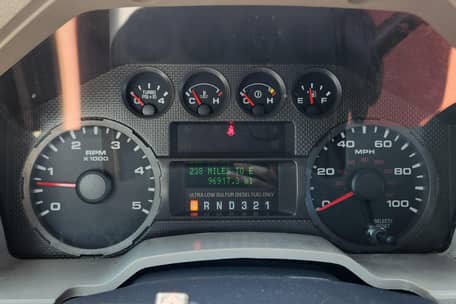 2010 Ford F-450 Super Duty 4x4 - Image 3