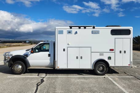 2010 Ford F-450 Super Duty 4x4 - Image 10