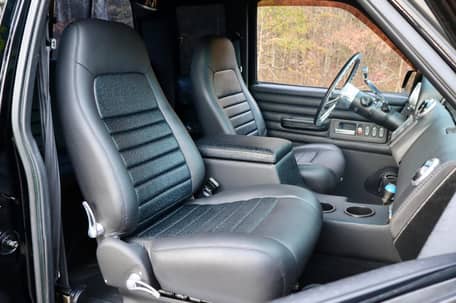 1994 Chevrolet K1500 Silverado 4x4 - Image 9