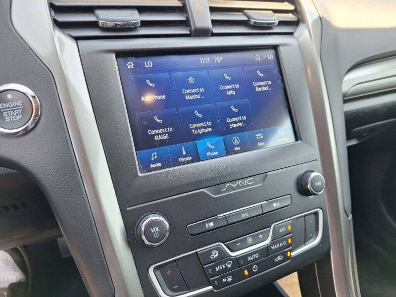 2020 Ford Fusion - Image 11