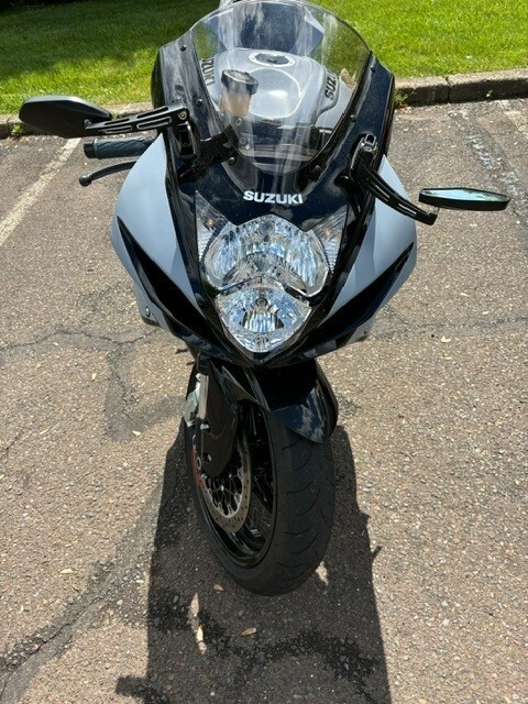 2023 Suzuki Sportbike Motorcycle GSX R 600 - Image 13
