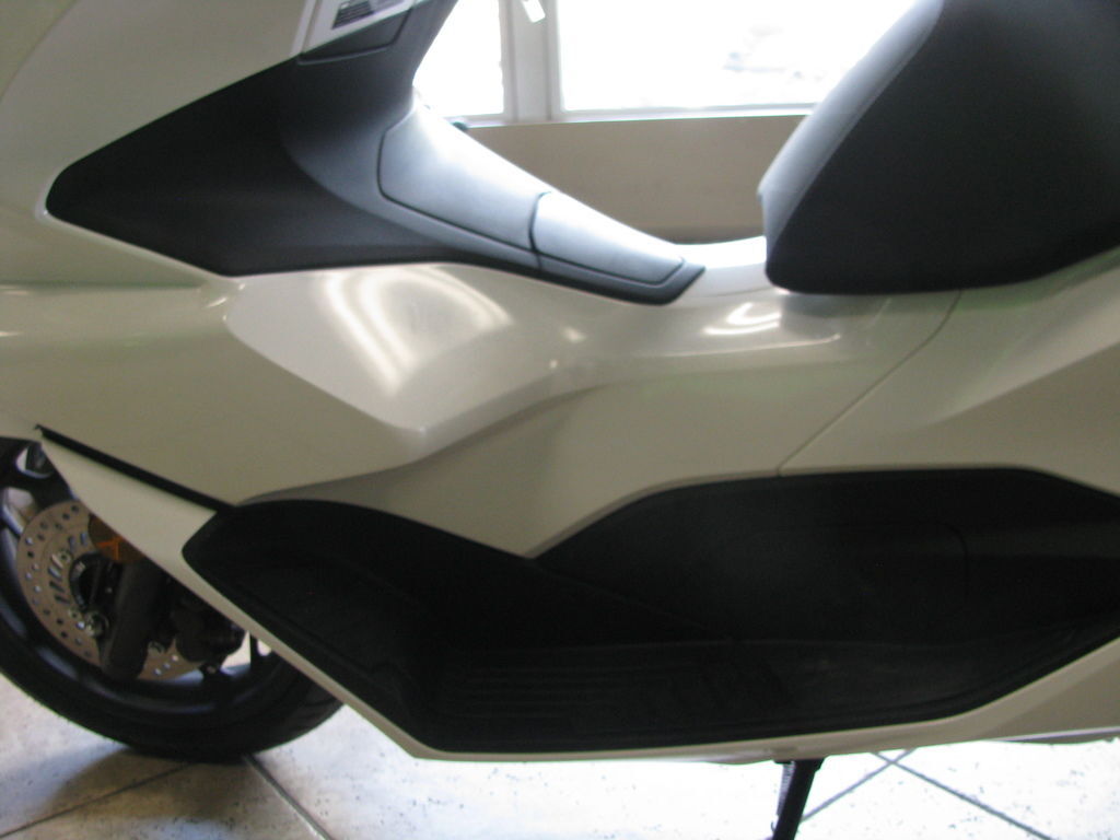2022 Honda® Scooter Motorcycle PCX ABS - Image 14