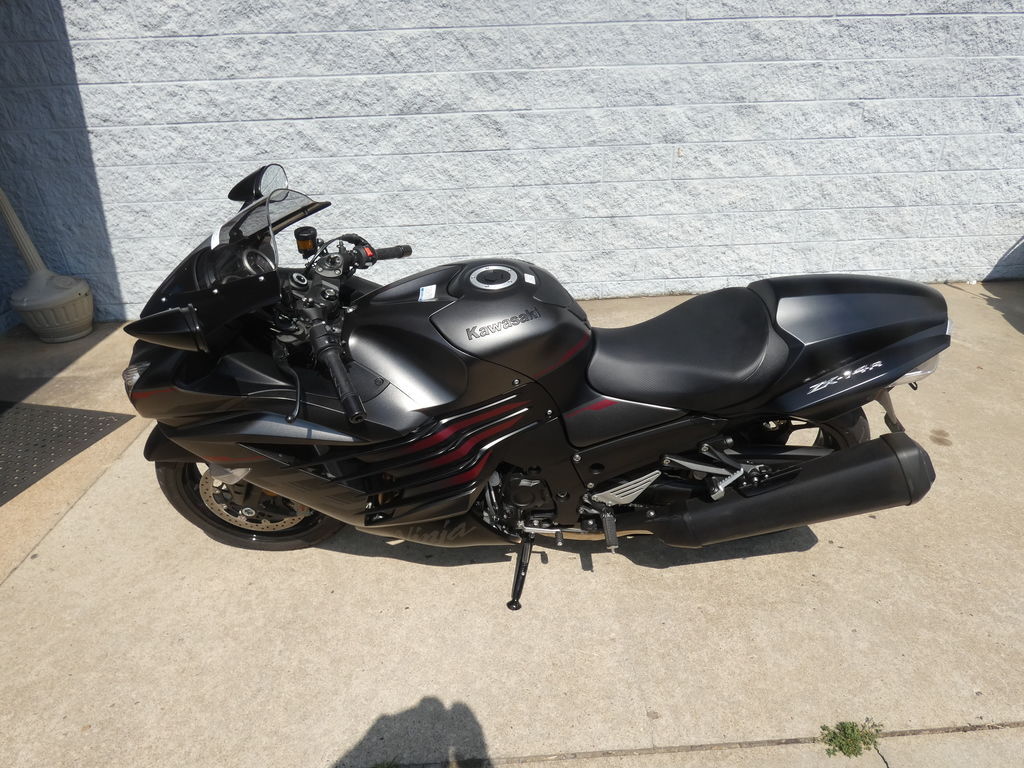 Used 2023 Kawasaki Sportbike Motorcycle Ninja® ZX -14R ABS - Image 4