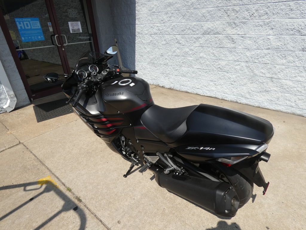Used 2023 Kawasaki Sportbike Motorcycle Ninja® ZX -14R ABS - Image 5