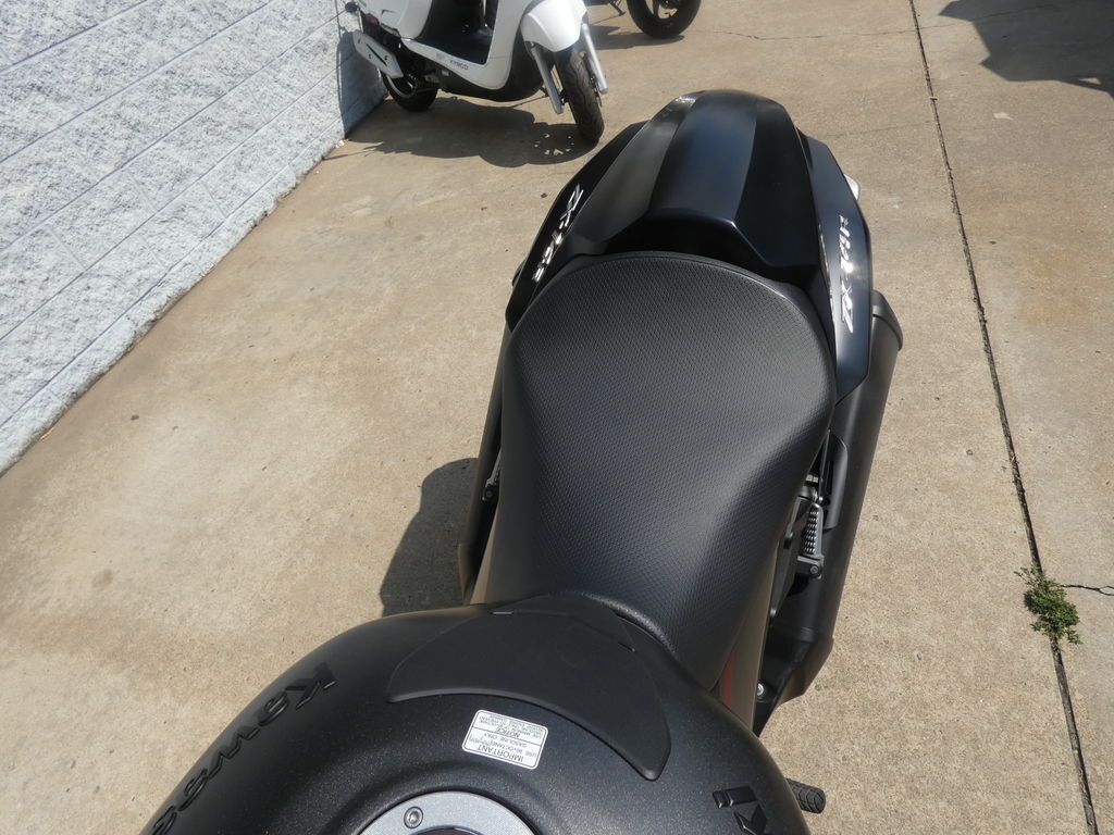 Used 2023 Kawasaki Sportbike Motorcycle Ninja® ZX -14R ABS - Image 13
