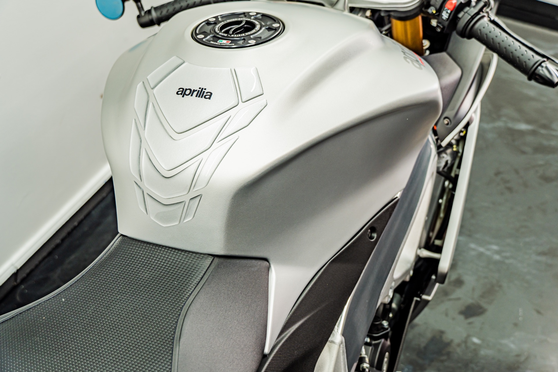 New 2016 Aprilia RSV4 RR - Image 4