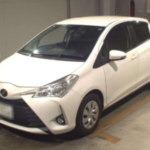 TOYOTA VITZ 2018