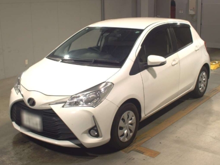TOYOTA VITZ 2018