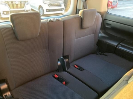 TOYOTA NOAH 2018 - Image 2