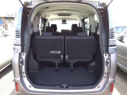 toyota voxy 2018 - Image 4