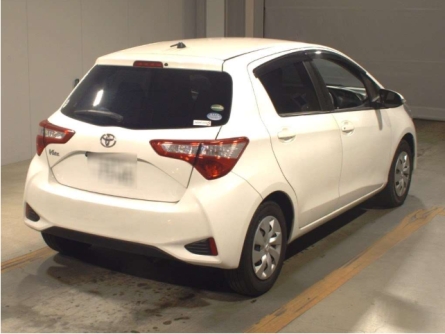TOYOTA VITZ 2018 - Image 4